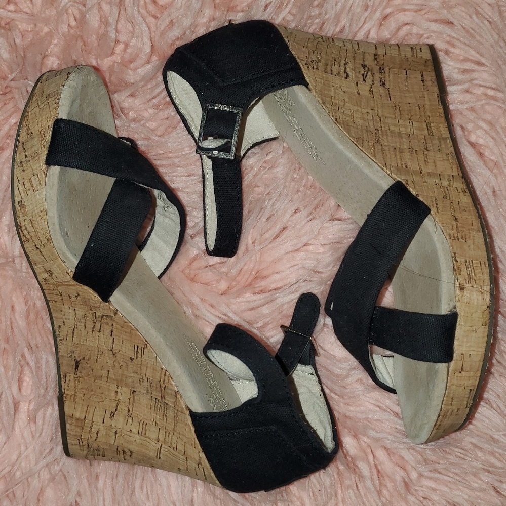 Toms Wedge Sandals